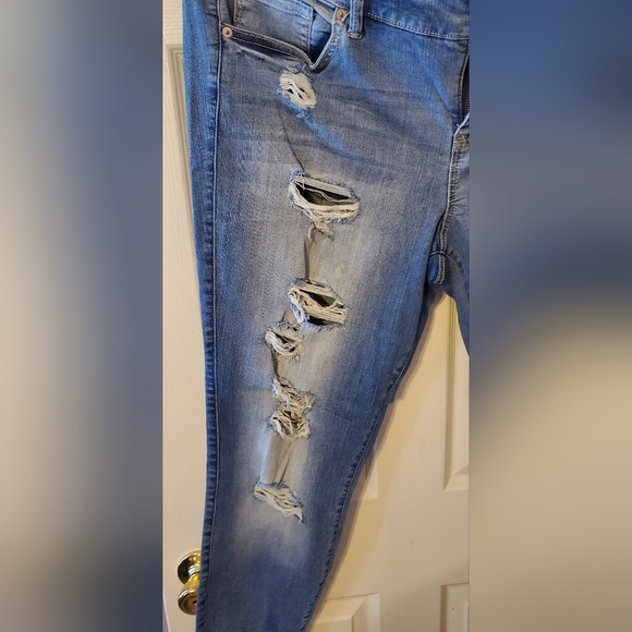 Torrid Distressed High Rise Skinny Jegging - Picture 4 of 7